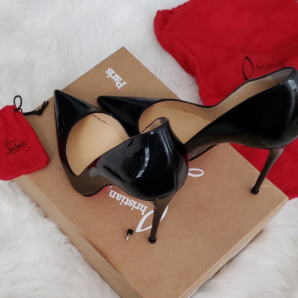 Black So Kate pumps